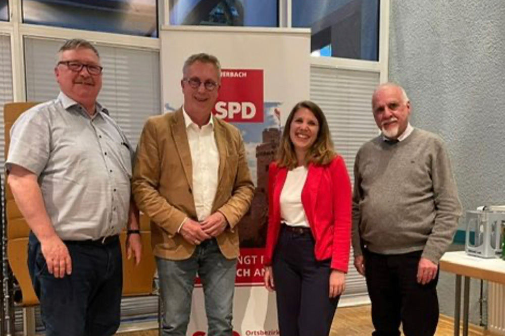 Stellvertretender Vorsitzender Ralph Stühling, Andreas Larem MdB, Ortsvereinsvorsitzende Dr. Julia Hamm, Vorsitzender Jürgen Kaltwasser (v. l. n. r.)
